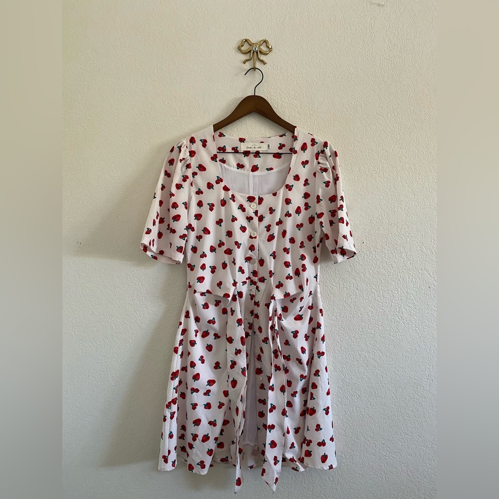 Quanta du Soleil Sally Cherry Print Dress Button Tie Waist Lined Size 38 (US M)